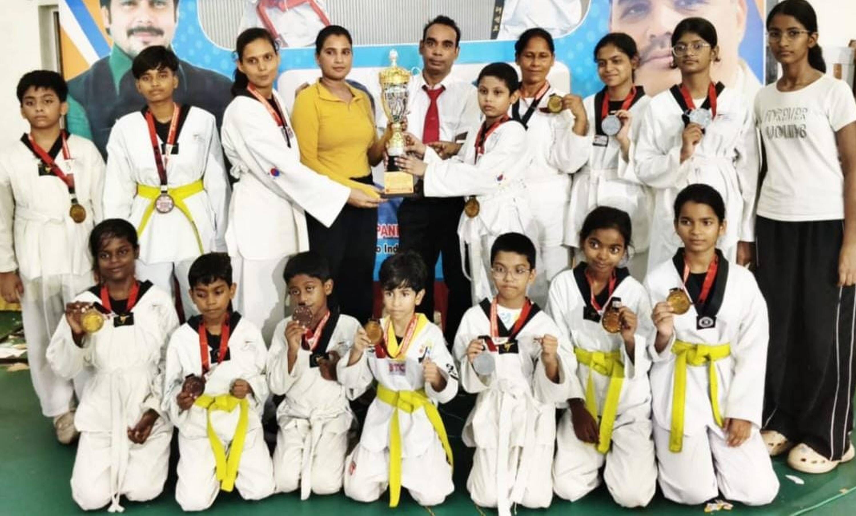 राज्य स्तरीय ताइक्वांडो चैंपियनशिप के पदक विजेता खिलाड़ी। स्रोत- प्रशिक्षक 