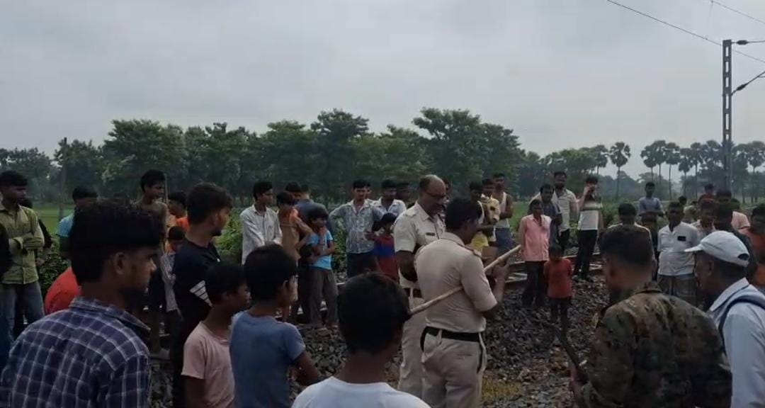 Bihar News: गुमटी के पास मिली बाइक, ट्रैक पर मिला शव... ससुराल आए युवक की मौत से पसरा मातम