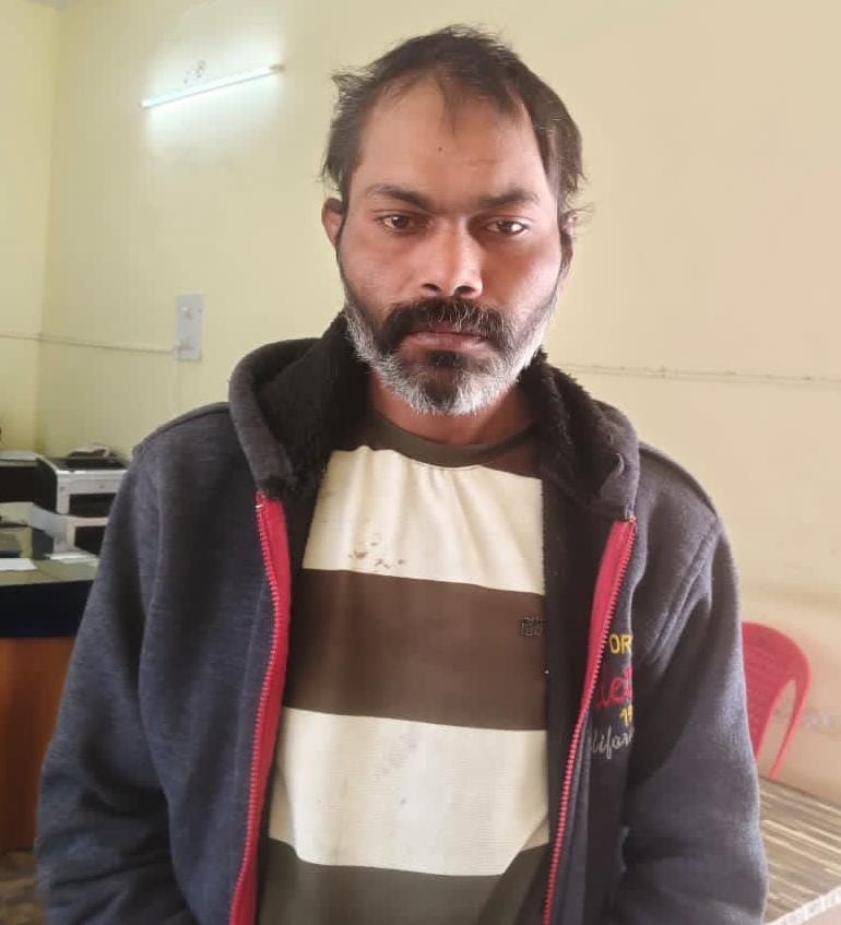 पुलिस के गिरफ्त में आरोपी