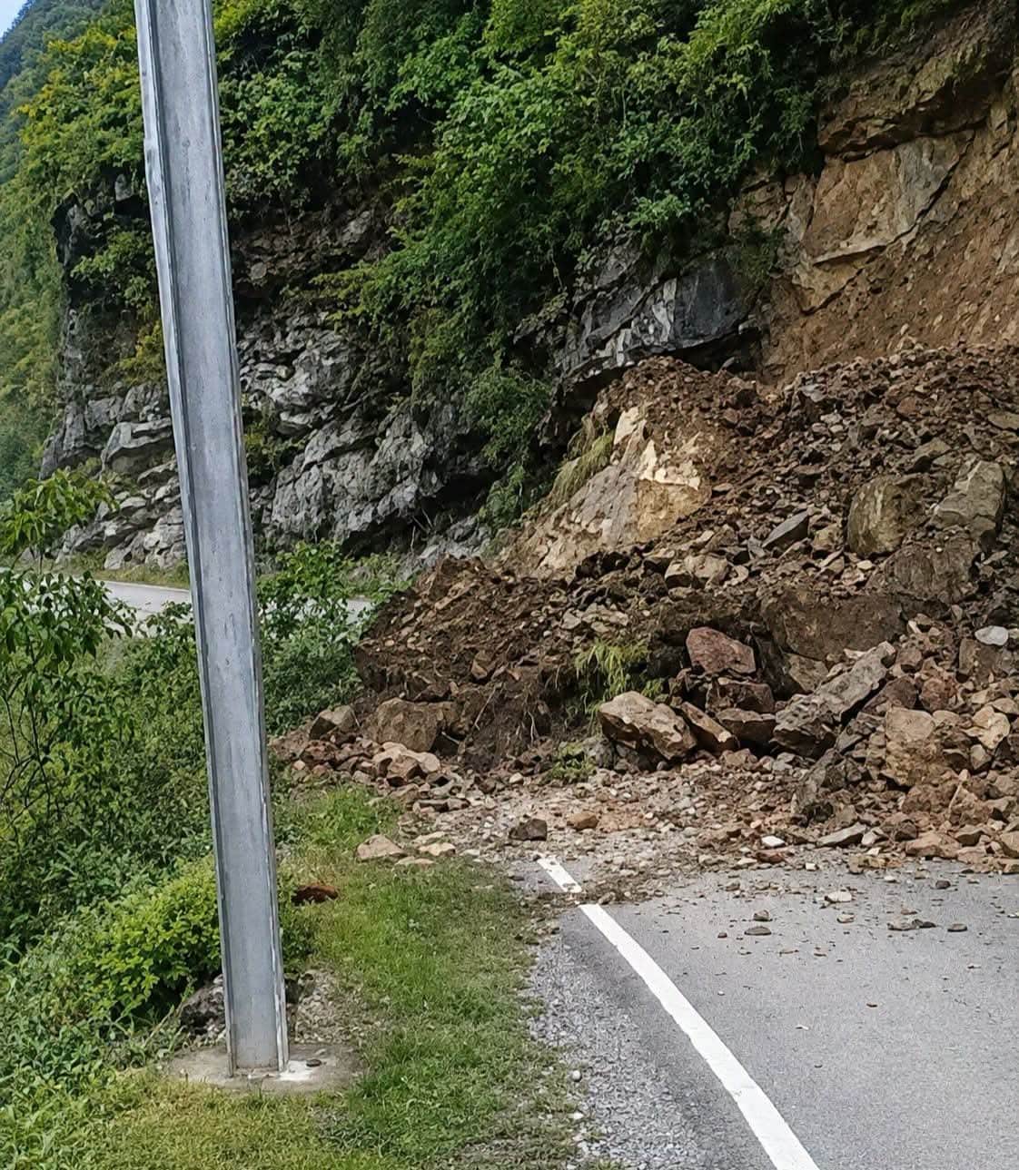 51 road closed in sirmaur due to rain and landslides