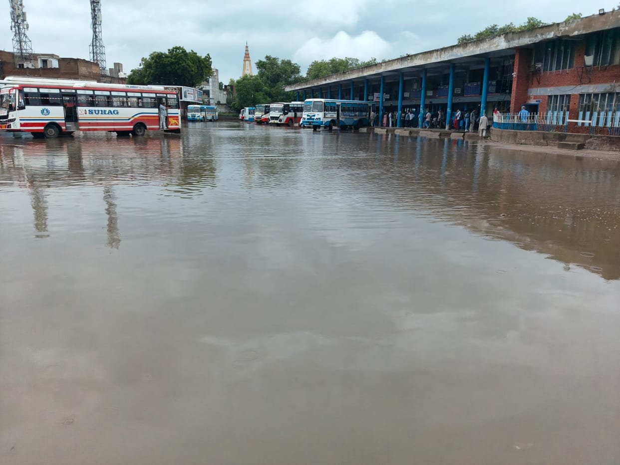 Roads turned into ponds after six hours of rain; water accumulated in the bus stand complex.