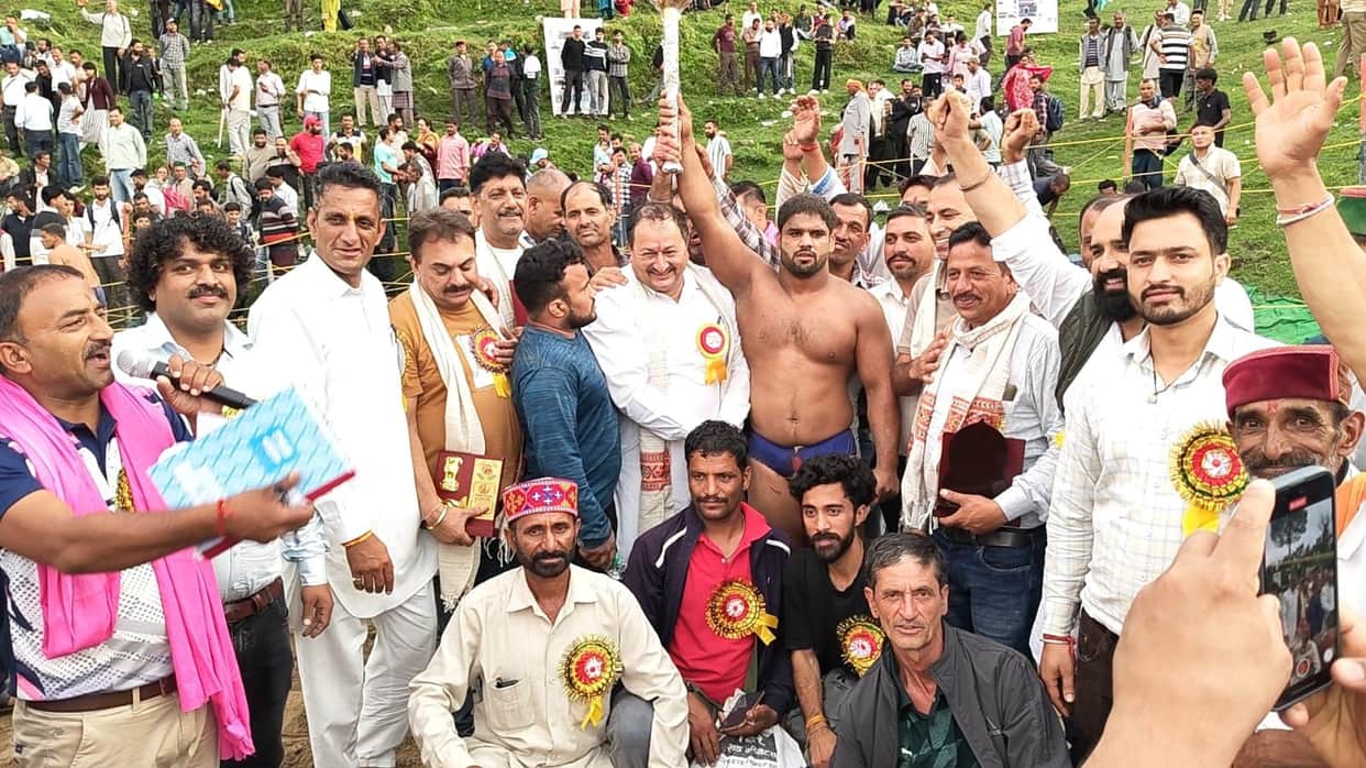 kusti pratiyogita in kuffar johdi churuwadhaar