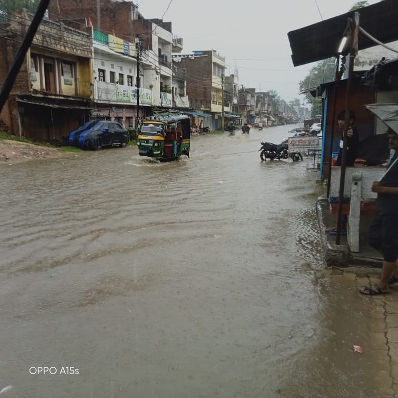 Roads turned into ponds after an hour of rain