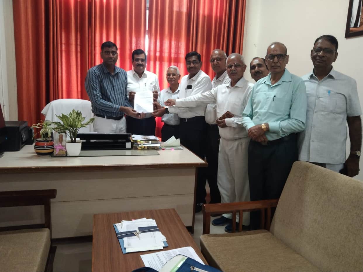 Memorandum submitted demanding a reduction in LLM fees.