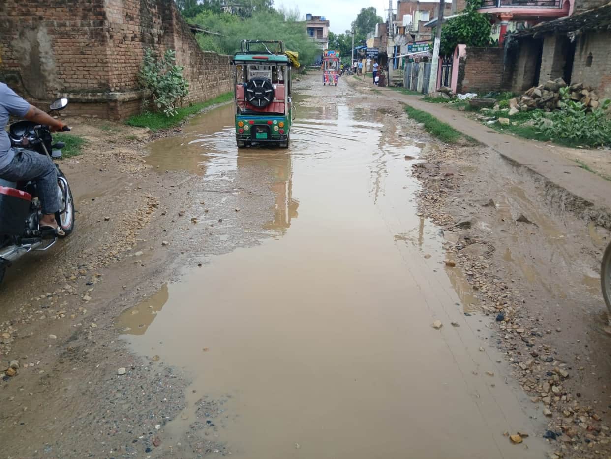 Waterlogging on roads due to rain