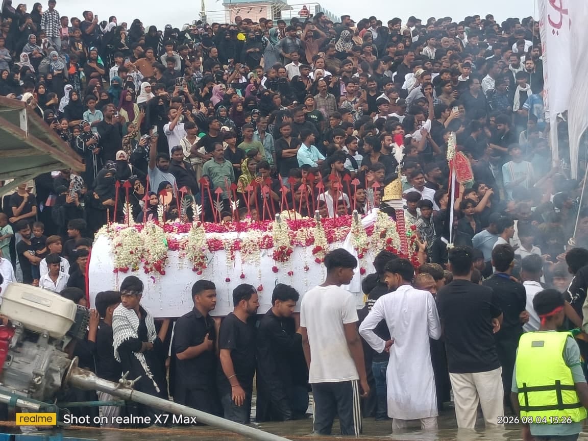 गोमती तट अली घाट मुफ़्ती मोहल्ला से निकला चेहलुम का जुलूस। संवाद