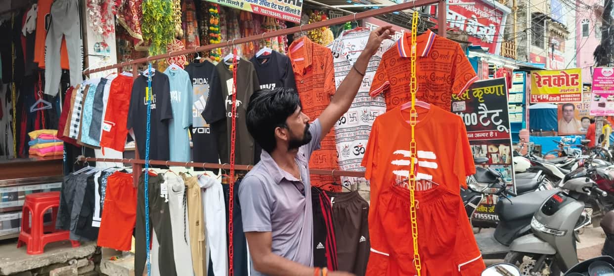 Markets from cities to villages are bustling with activity; shops are decked out, and Kanwariyas are busy shopping.