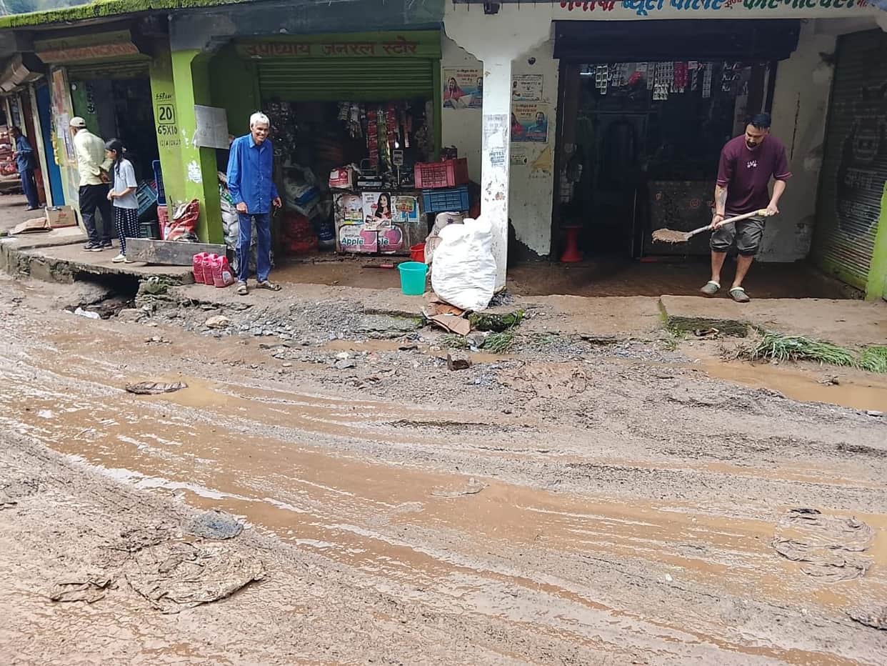 Rain wreaked havoc in Kanalichhina, debris entered shops
