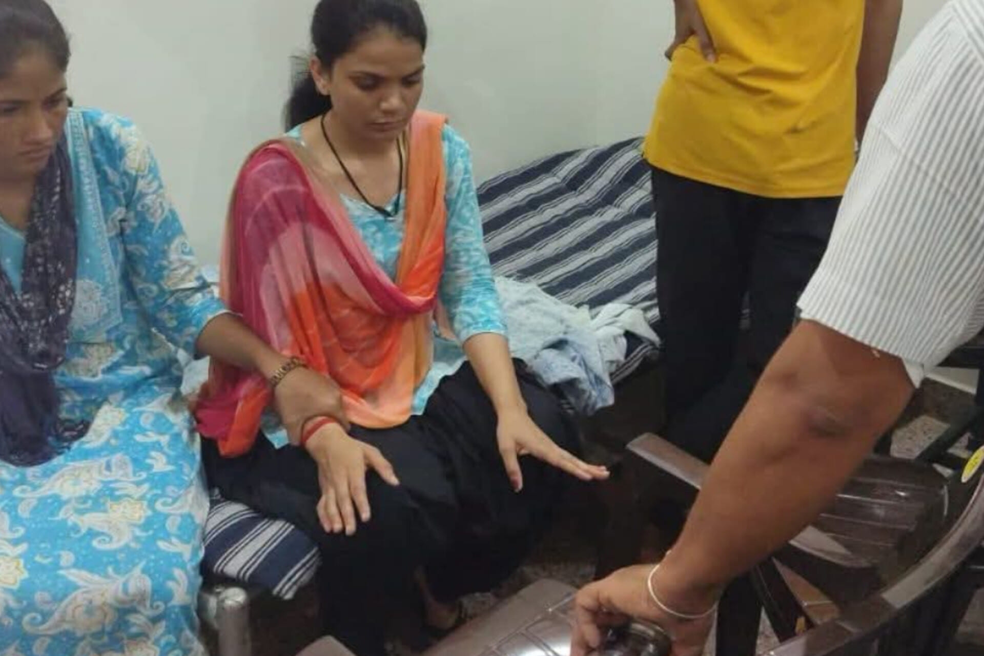 महिला ग्राम विकास अधिकारी को एसीबी ने रिश्वत लेते हुए किया ट्रैप