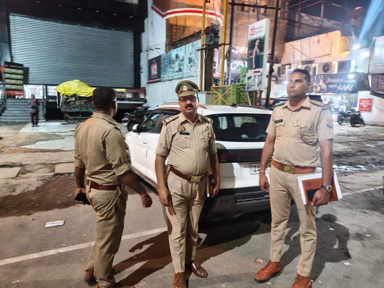 Chemical thrown at female bank manager's face, eye injured