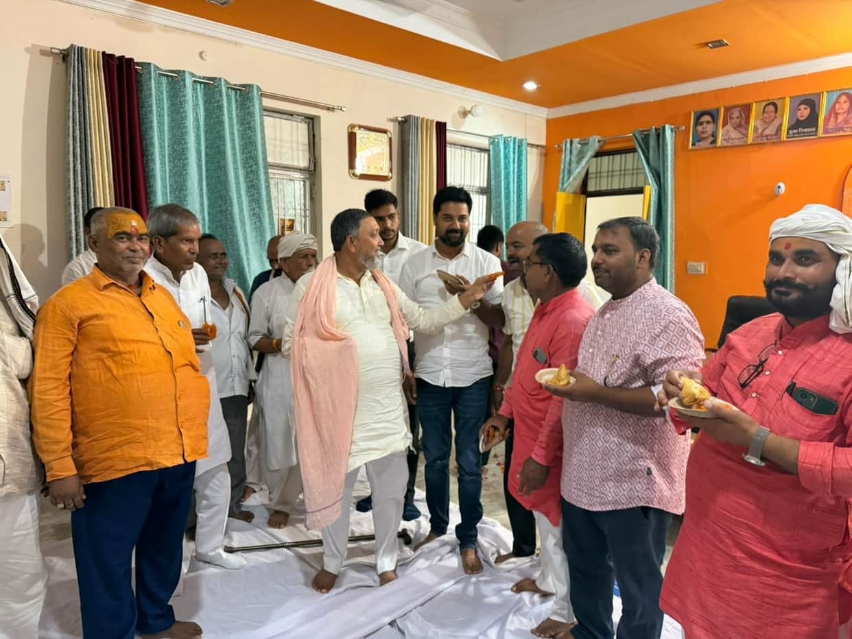 Supporters distributed sweets after former MP Brij Bhushan Singh was acquitted.
