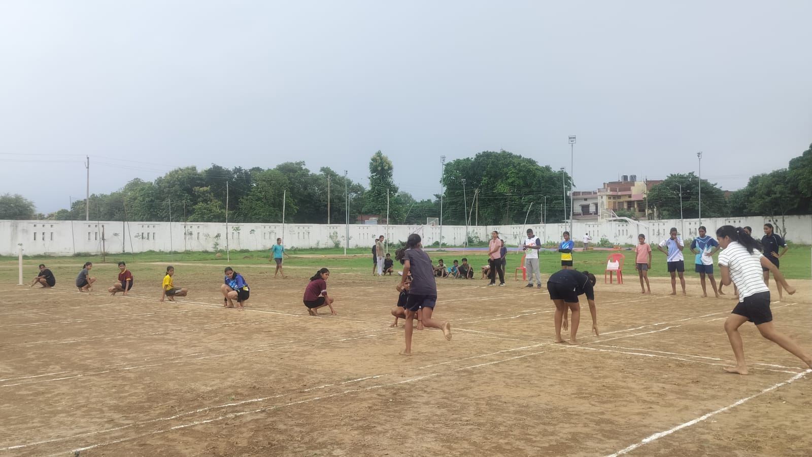 नवीन स्टेडियम में महिला खेल समारोह के जनपदीय खो-खो ट्रॉयल में प्रदर्शन दिखाती खिलाड़ी। स्रोत- स