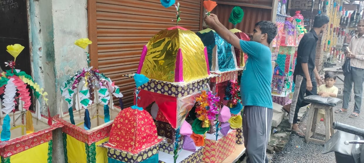 Chehlum: Taziya processions held to commemorate the martyrdom of Imam Hussain.