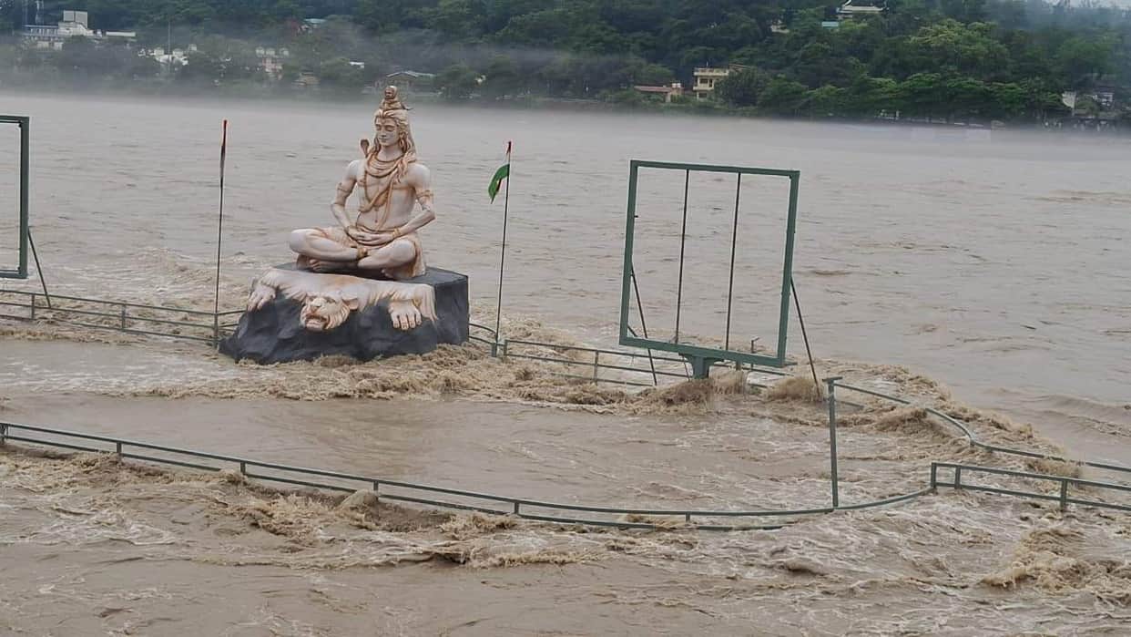 Ganga Water Level Rises; SDRF and Water Police on High Alert