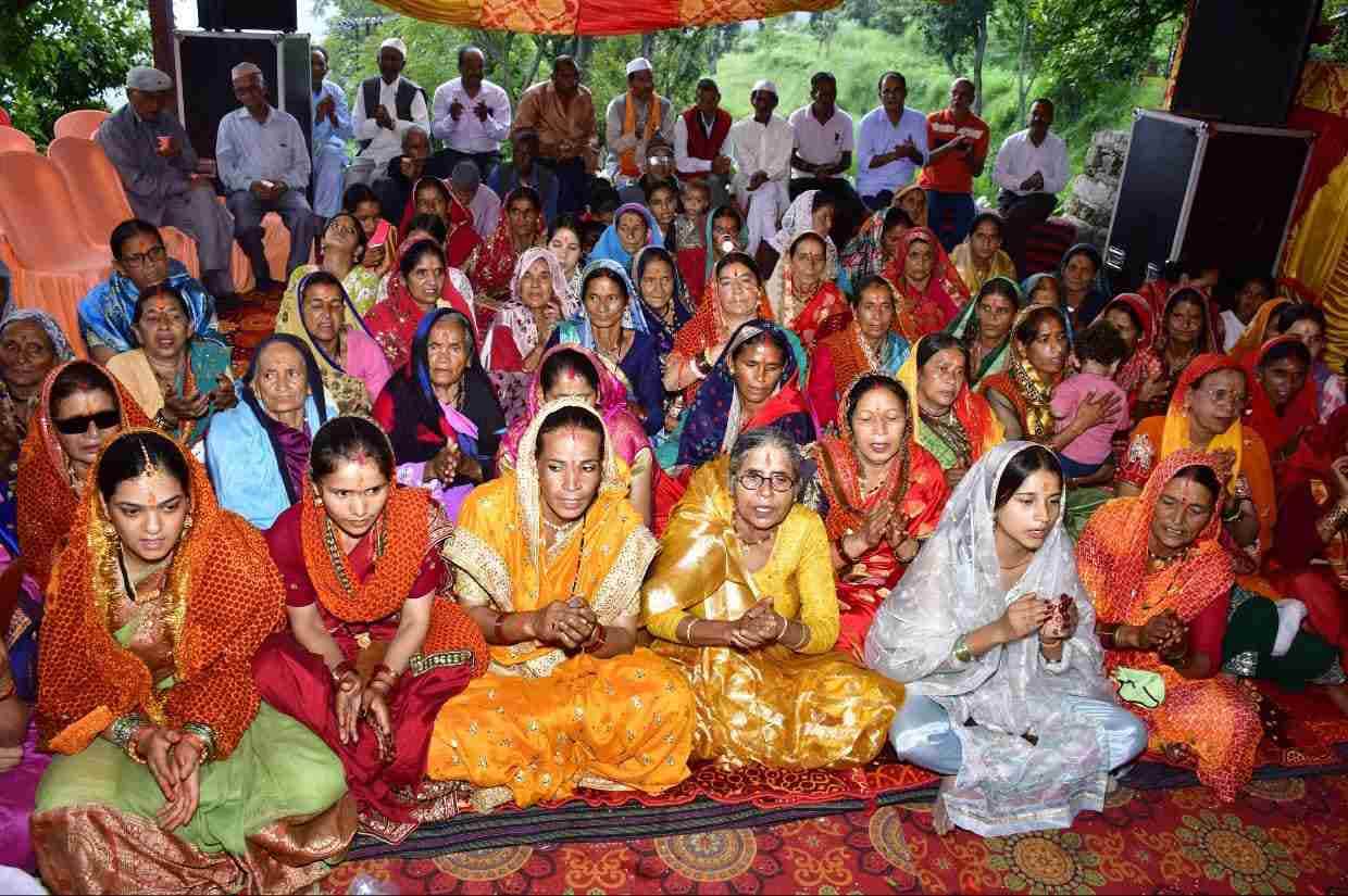 Bhagwat Katha begins in Malla Binaula of Jainti