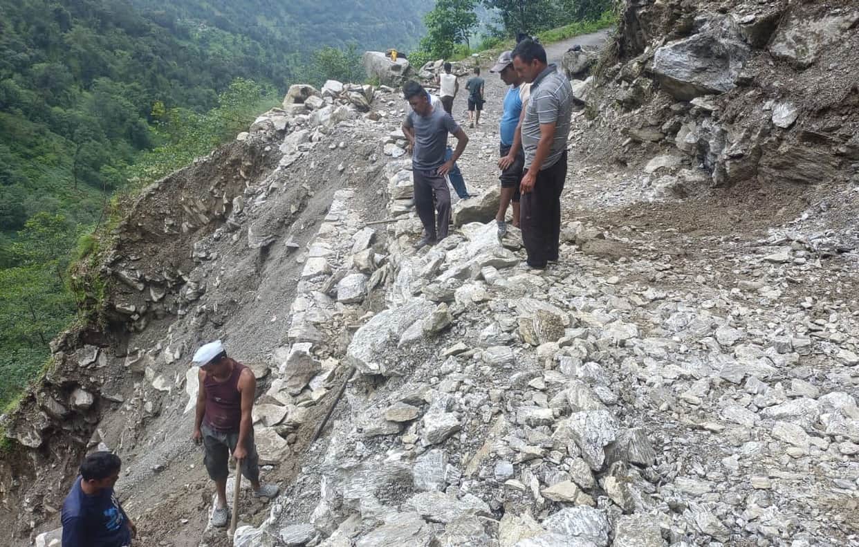 Elagad-Jumma road washed away at two places, Tawaghat-Gunji road reopened after five hours