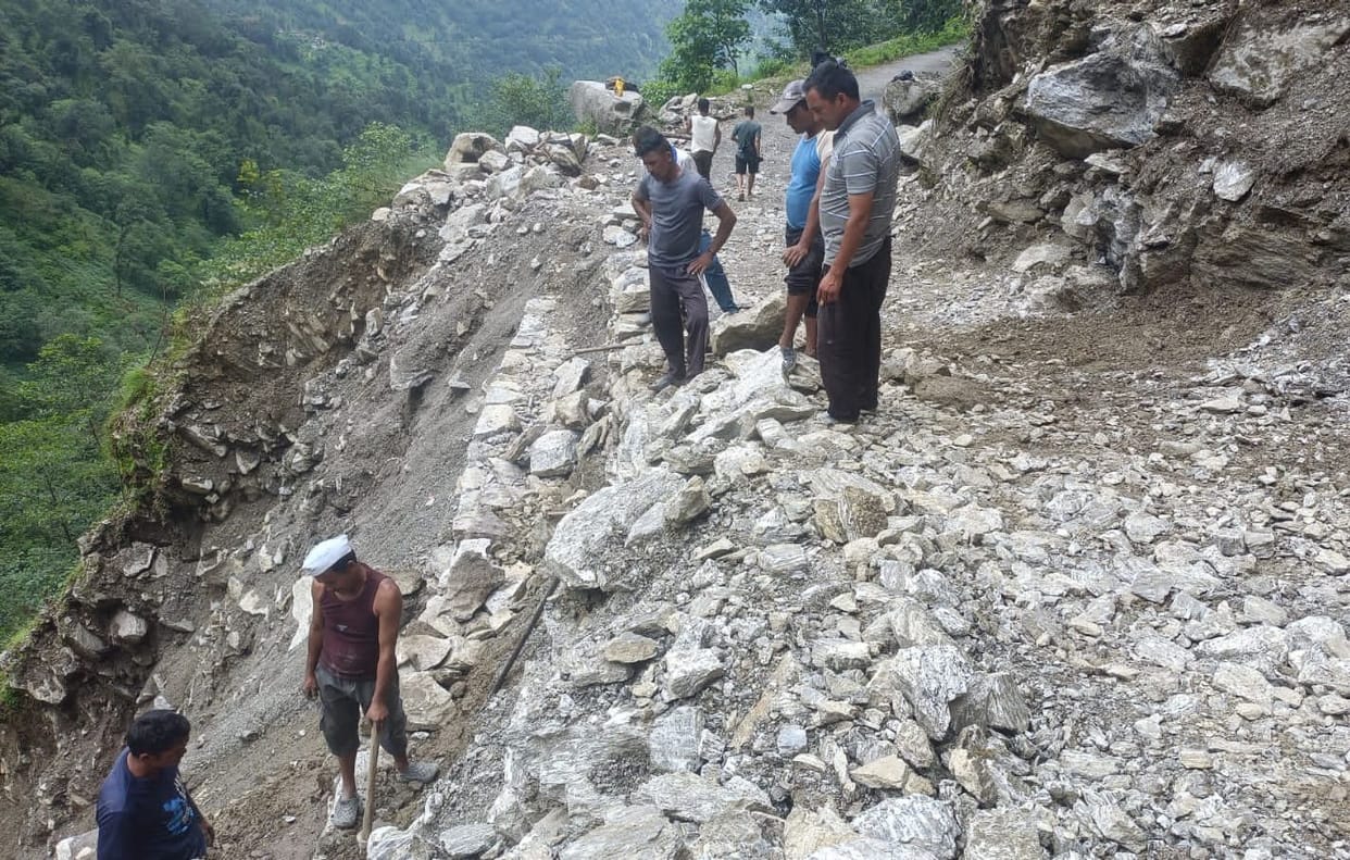 Elagad-Jumma road washed away at two places, Tawaghat-Gunji road reopened after five hours