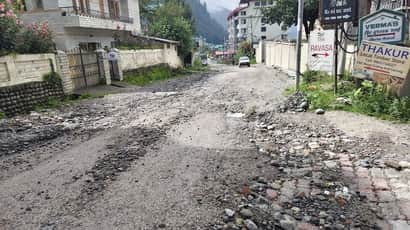 Demand for repair of dilapidated roads