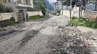Demand for repair of dilapidated roads