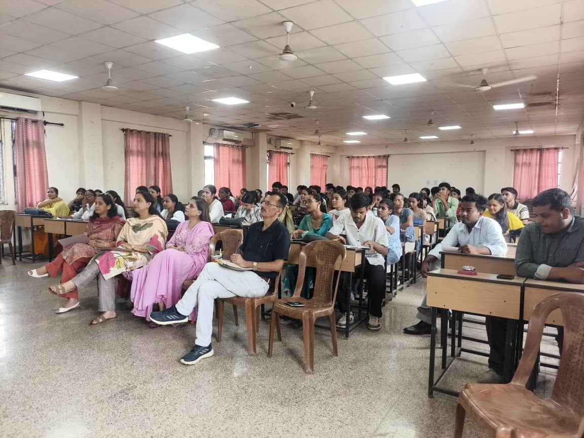 बरोटीवाला कालेज में विभिन्न  प्रतियोगिता में भाग लेते हुए विद्यार्थी- स्रोत- कालेज
