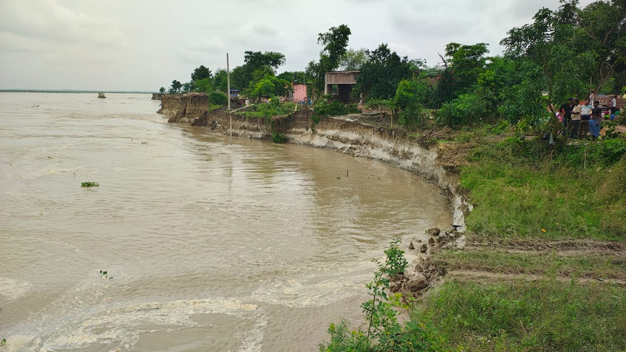 Saryu's fury continues; three more houses swallowed by the river.
