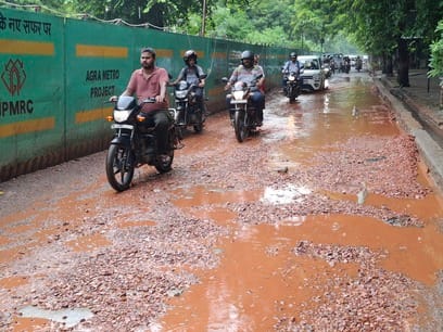 Municipal claims submerged in waterlogging caused by just a few minutes of rain.