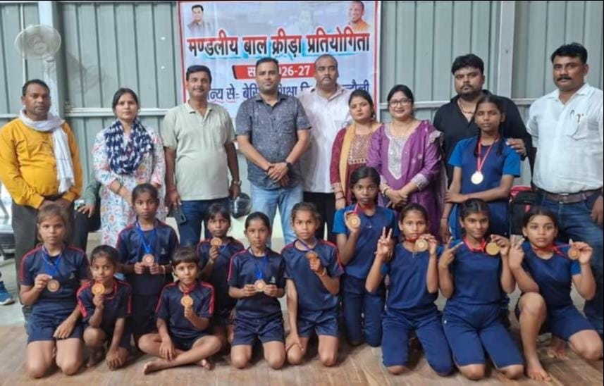 Chandauli team wins in badminton and gymnastics; Jaunpur finishes as runner-up.