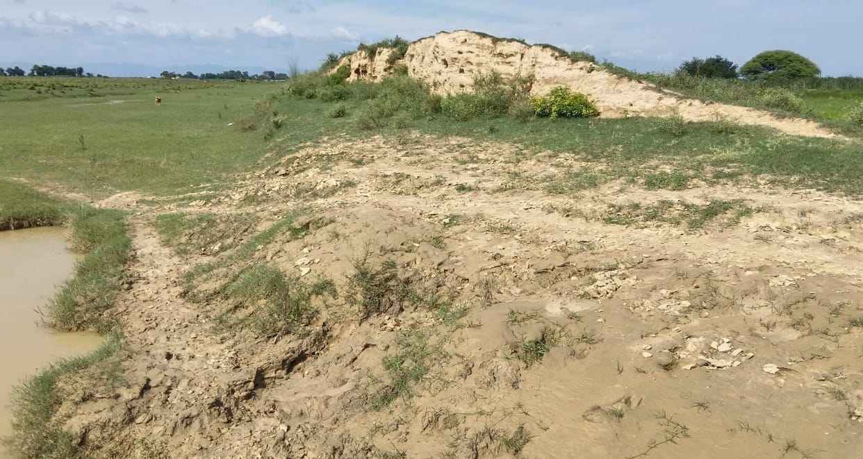 Rising water level of Rapti River raises concern; flood threat looms over 170 villages
