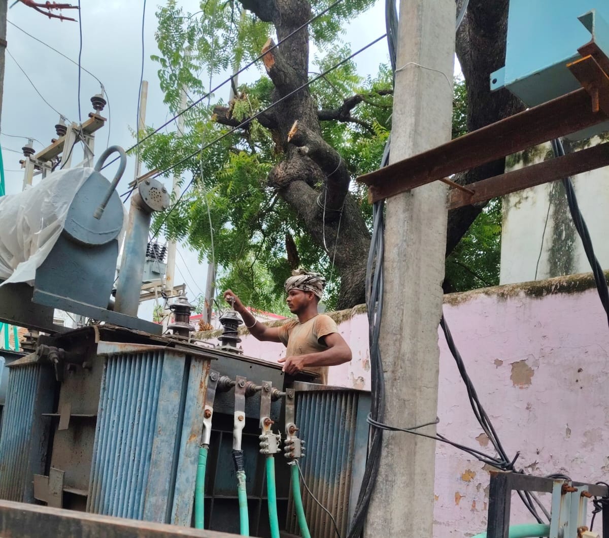 Market feeder out of action for three hours; consumers distressed by power cuts