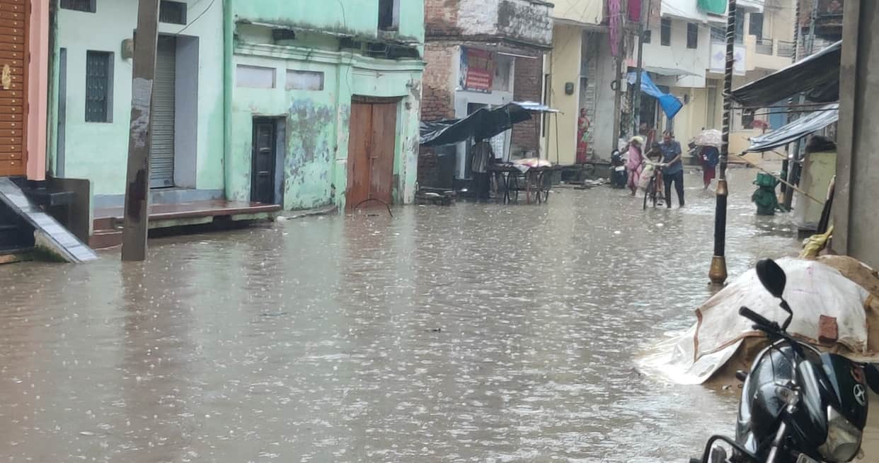 40 mm of rainfall; water entered shops and homes