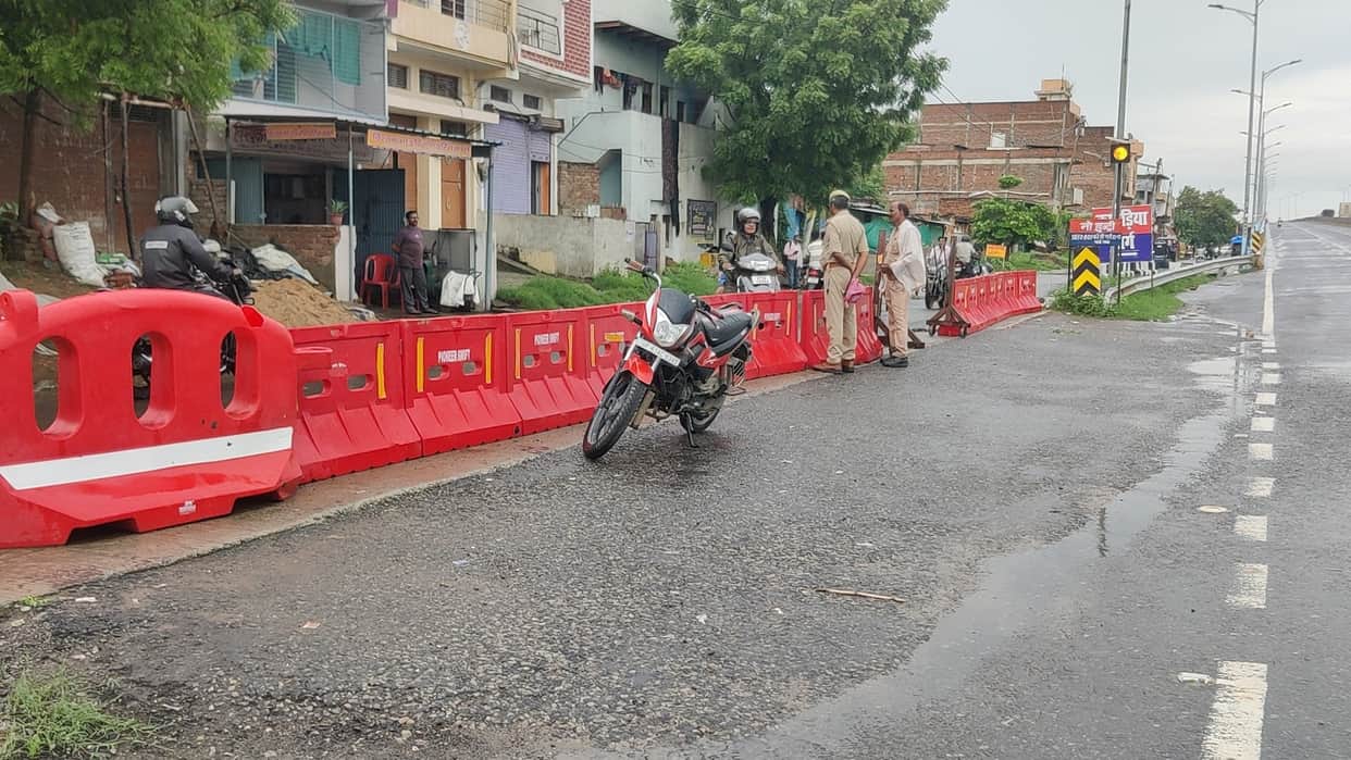 Kanwariyas confused by barricading at Girai