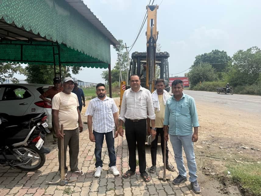 Seven illegal drinking water connections disconnected in Titram.