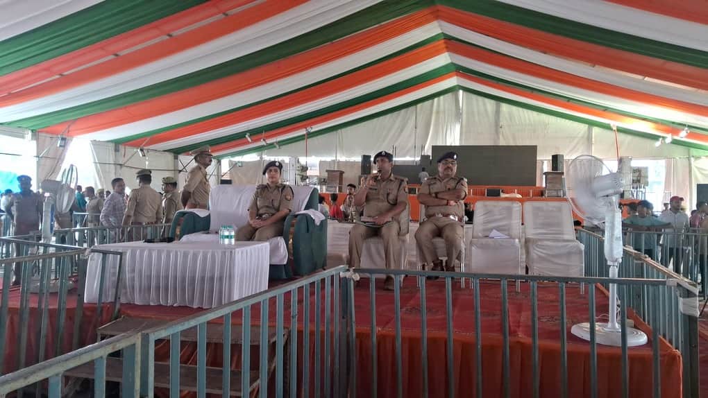गोविंद साहब मेला परिसर में सीएम के कार्यक्रम के लिए तैयार किया गया मंच। संवाद