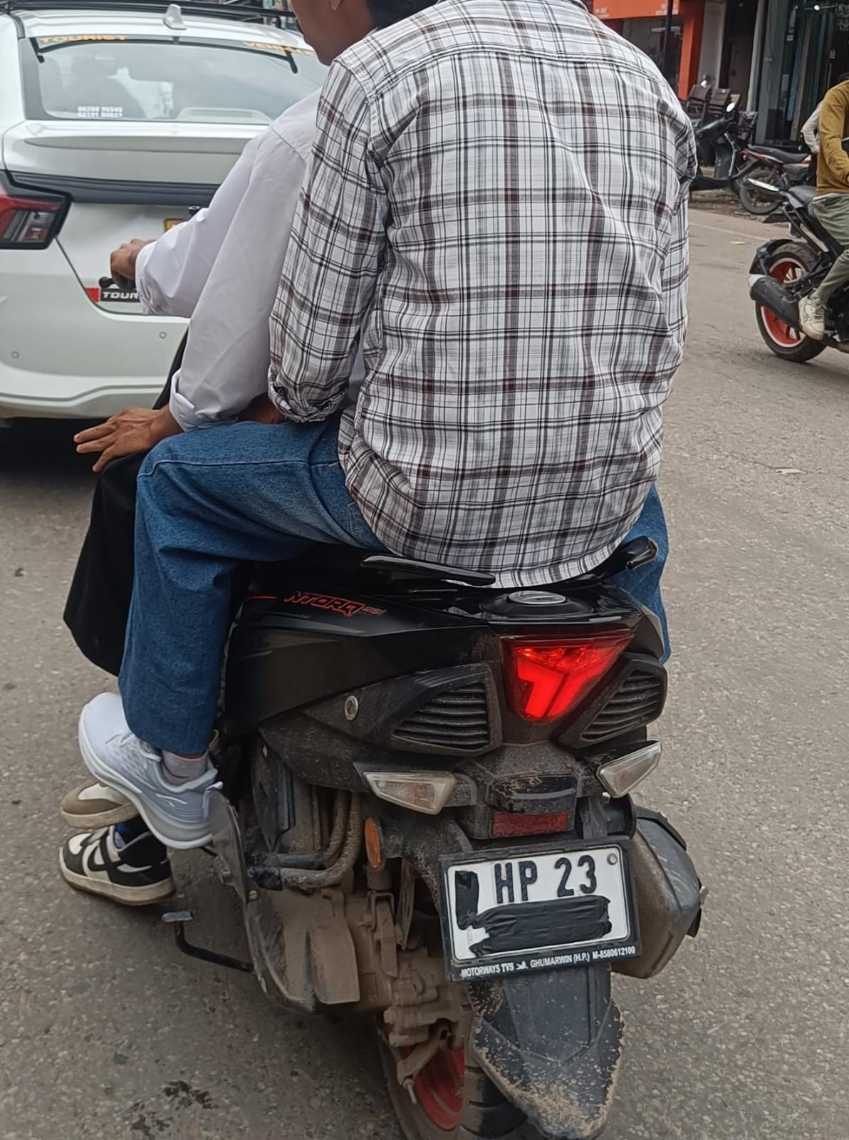 Flouting of traffic rules on the roads of Ghumarwin