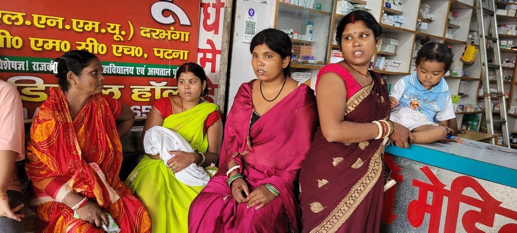 मौत के बाद रोते बिखलते परिजन