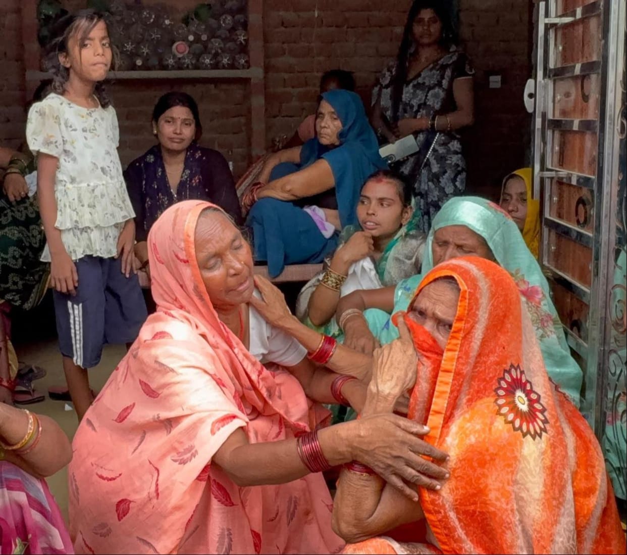 Six arrested, two police personnel suspended in murder case