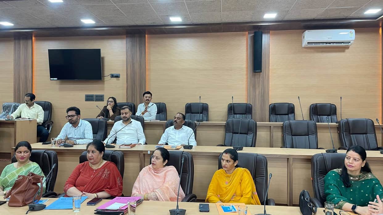 Tensions flared at the Municipal Corporation over issues of sanitation, stray dogs, and security.