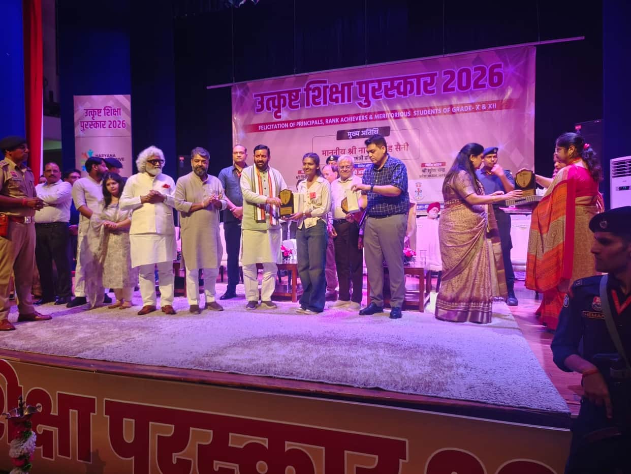 The Chief Minister honored 250 meritorious students and said, "Respecting talent is true service."