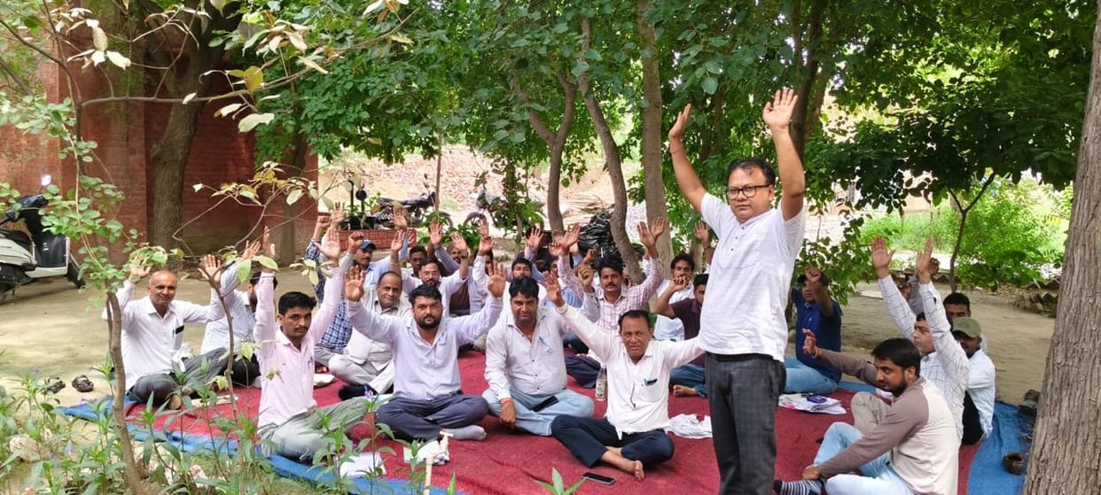 electric workers protest