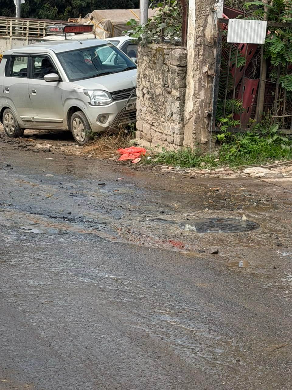 Sewage water on the main road in Rohru; residents facing inconvenience