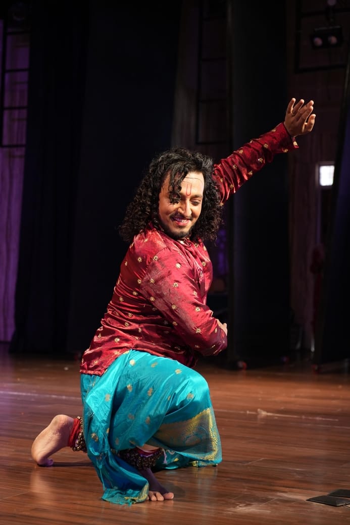 Feet danced to the beat of the tabla and the melody of the flute.