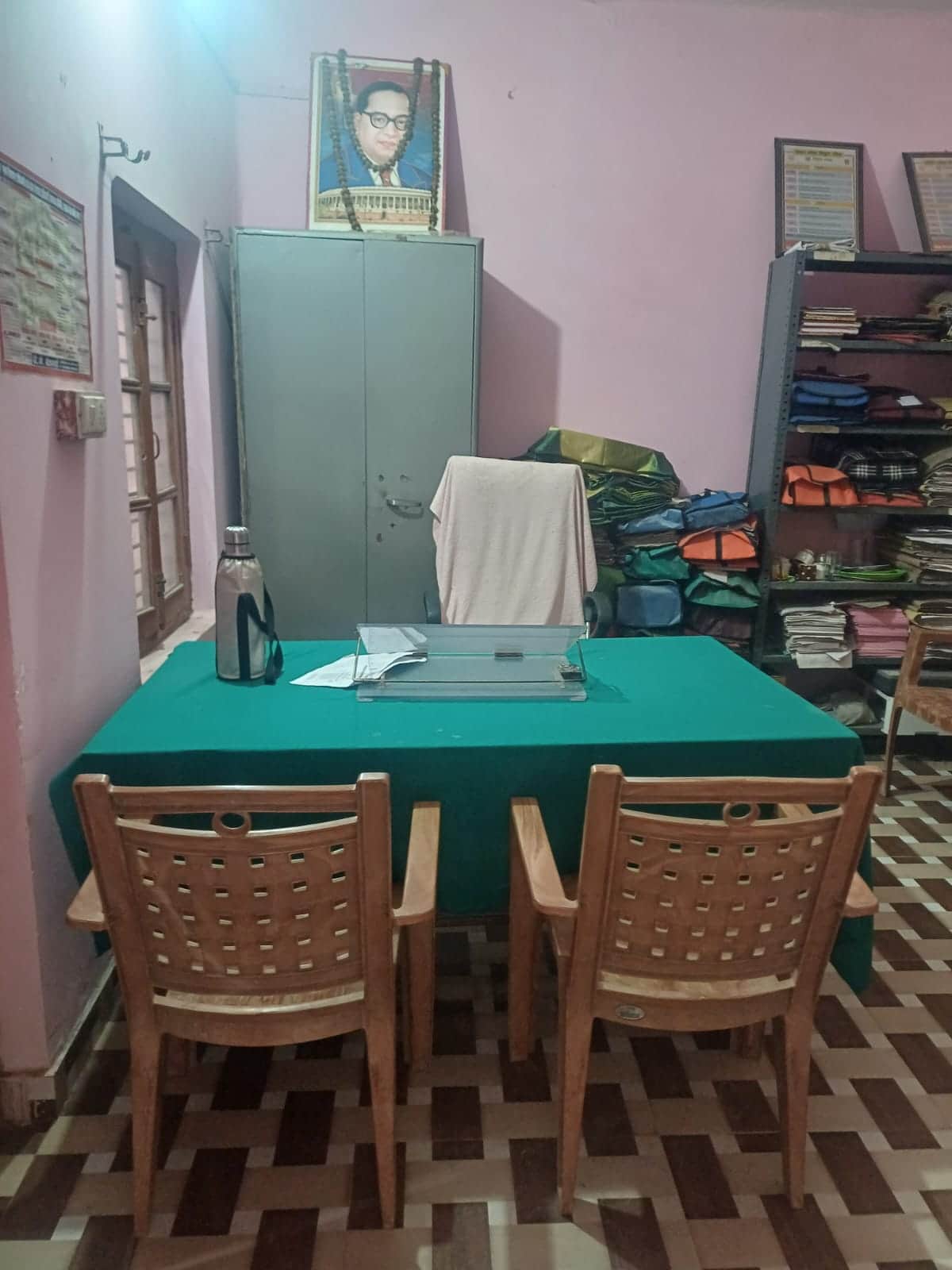 BDO and ADO Panchayat failed to arrive on time; people returned disappointed.