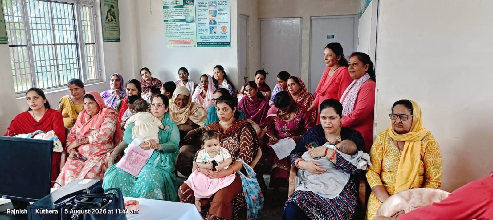 विश्व स्तनपान सप्ताह के तहत पीएचसी कुठेड़ा में आयोजित कार्यक्रम में मौजूद गर्भवती महिलाएं। स्रो