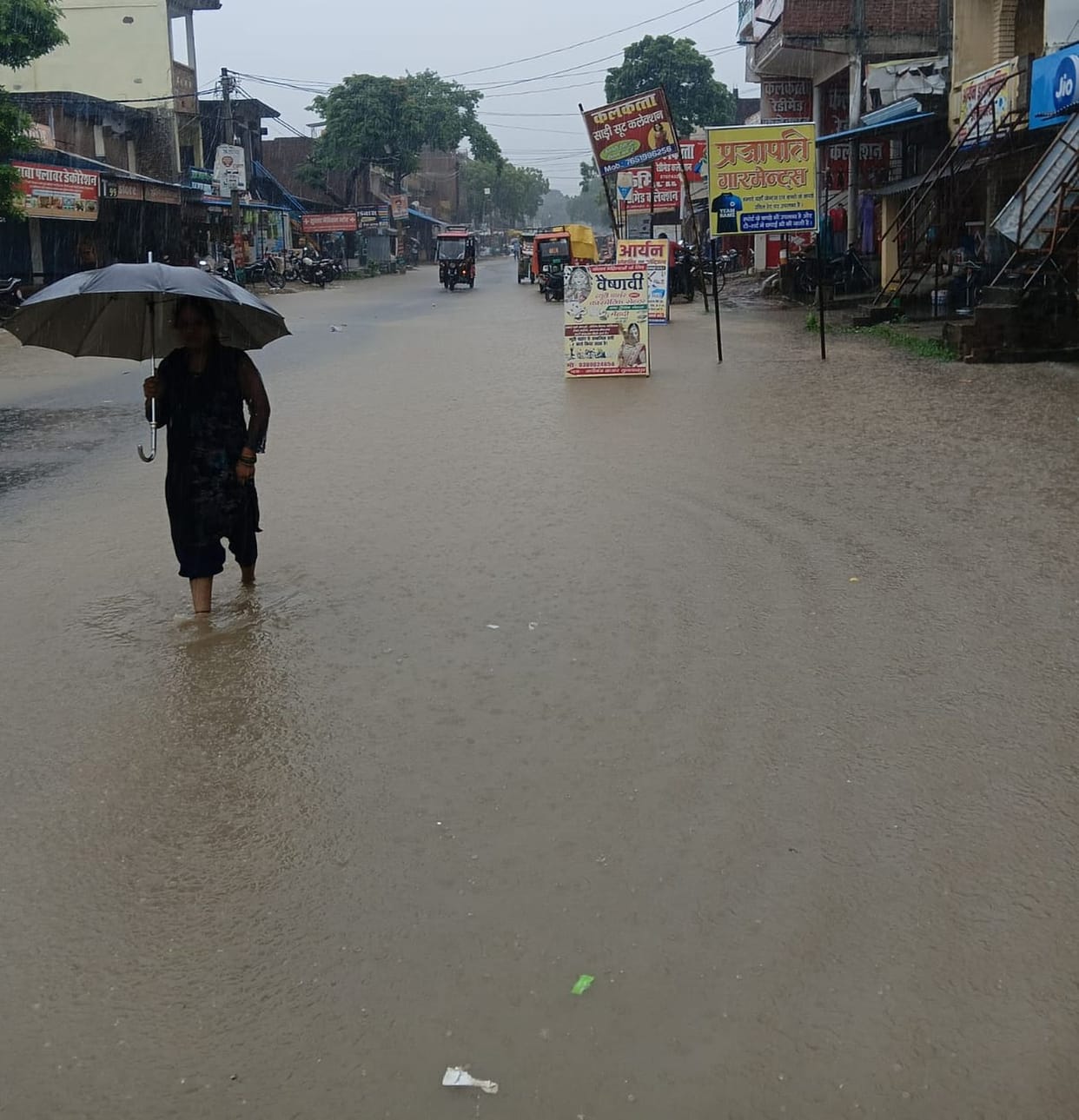 12 hours of rain turn roads into ponds