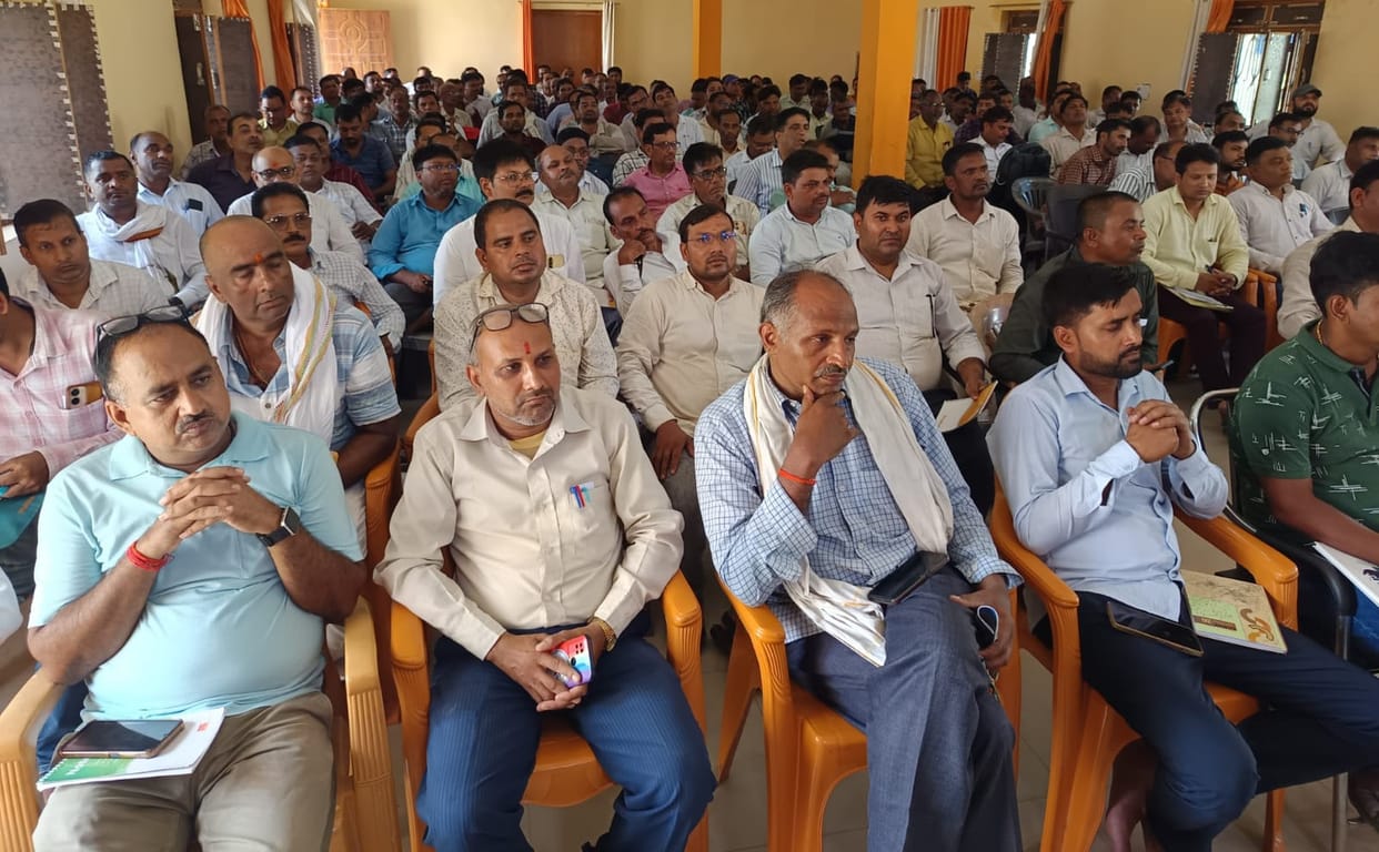 Emphasis on improving educational quality and increasing enrollment at the meeting of headmasters