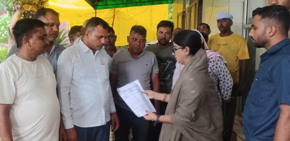 Electricity and sanitation workers on strike for the second day over their demands