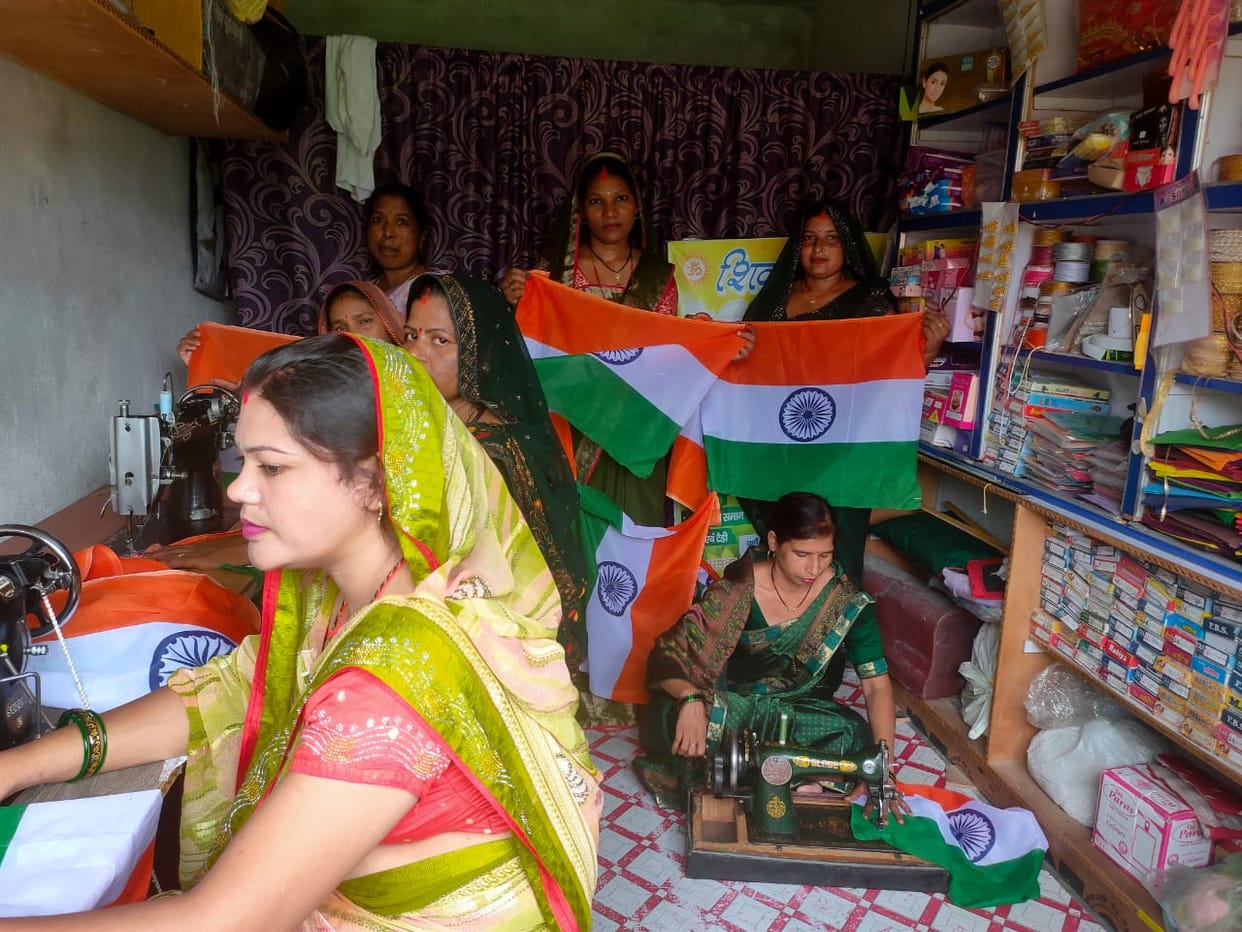 'Har Ghar Tiranga' Campaign: 146 women from the group will stitch 2.15 lakh flags.