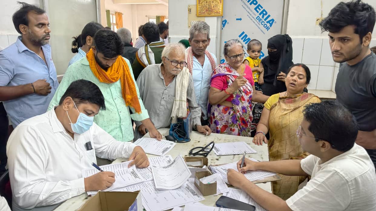 The number of patients at the district hospital has risen by 40% during the rainy and humid weather.