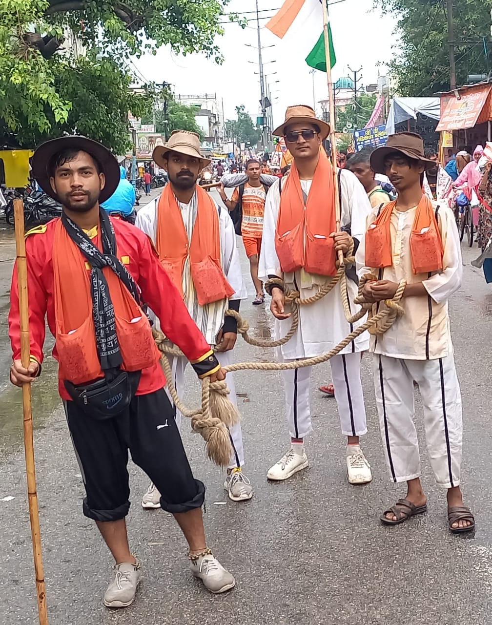 कांवड़ शहीदों की : दिल्ली के चार दोस्तों ने देशप्रेम के लिए गंगाजल उठाया। एक ब्रिटिश अधिकारी ब