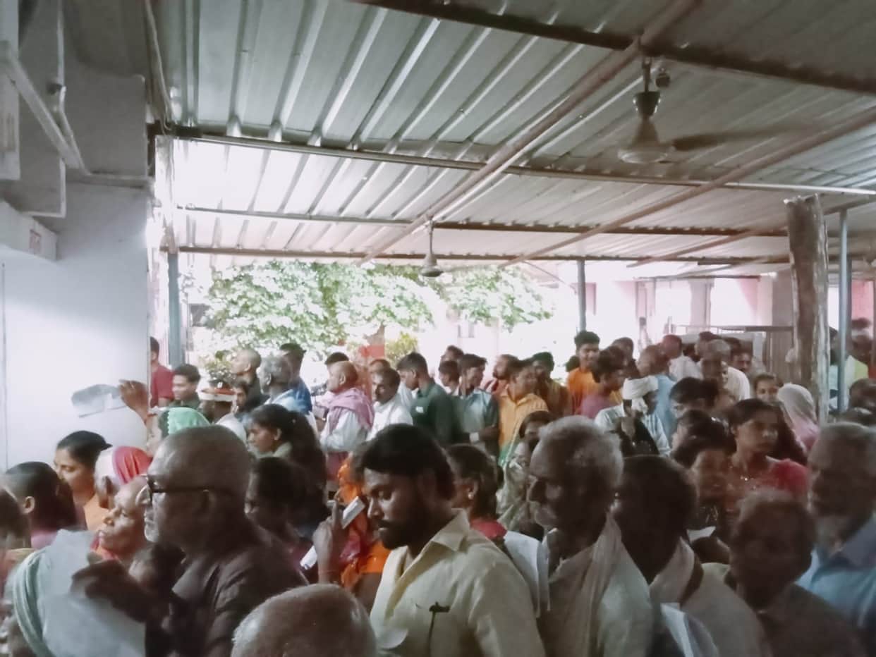 Humidity and rain take a toll on health; throat infection cases double in a week